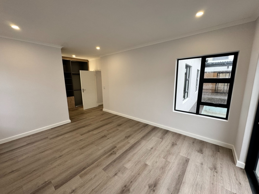 4 Bedroom Property for Sale in Sandown Western Cape